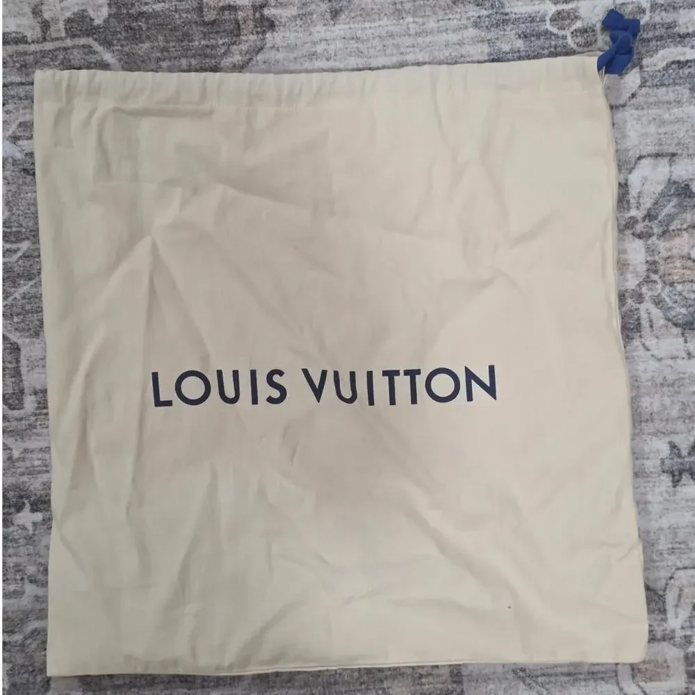 Louis Vuitton Damier Azur Canvas Sarah Wallet - Picture 8 of 8